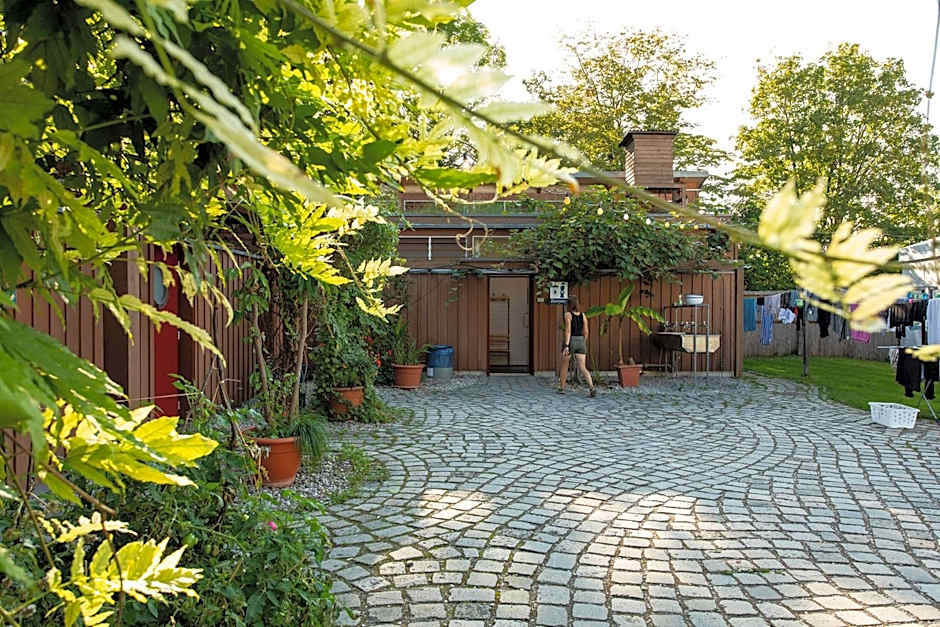 THE TENT - Youth Only - Buchung leider nur bis 30 Jahre möglich!