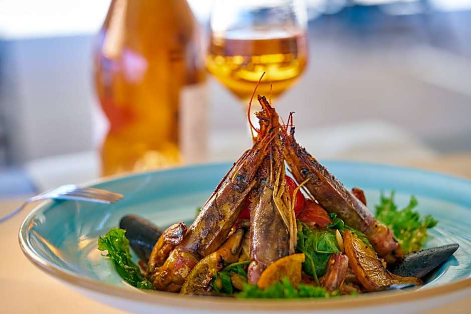 Avantis Suites Hotel