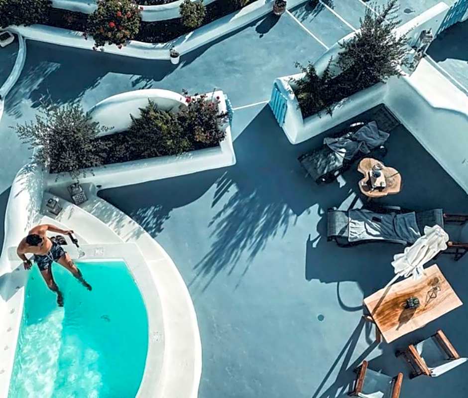 Sun Angelos Oia - Luxury Cave Suites