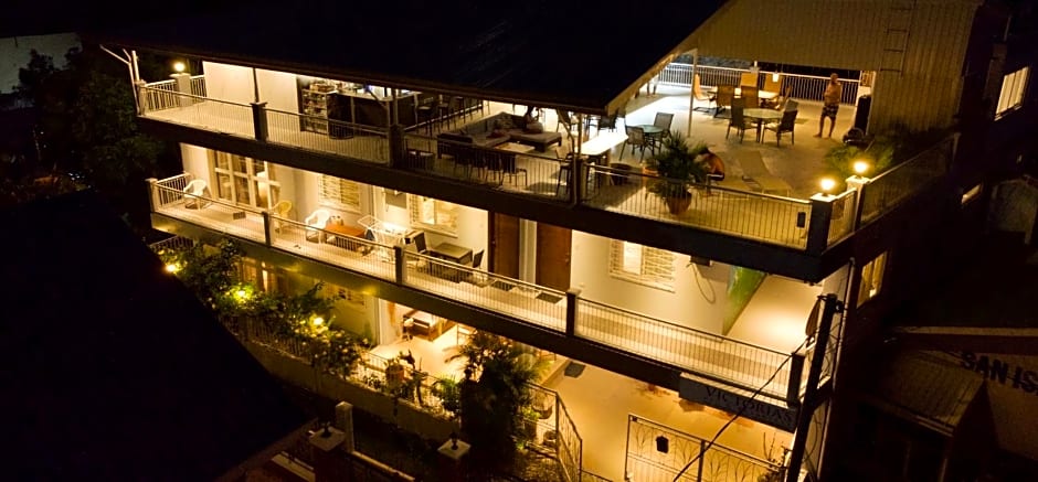 Victoria's Bed & Breakfast