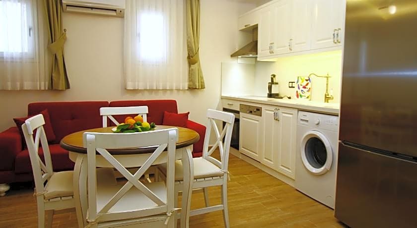 Çeşme Kale Taş Apart