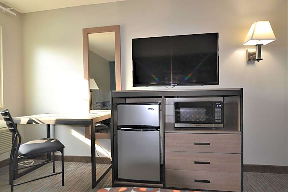 Countryside Inn & Suites Omaha East-Council Bluffs IA