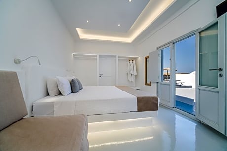 Standard Suite with Outdoor Hot Tub Volcano and Sea View