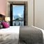 Decanter Hotel