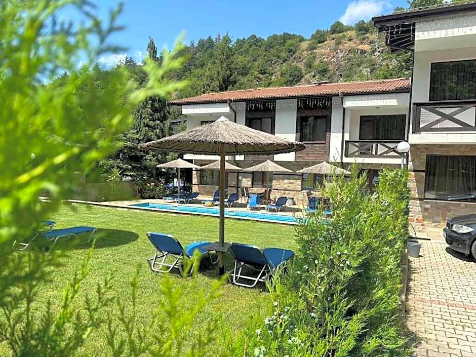 Relax Houses