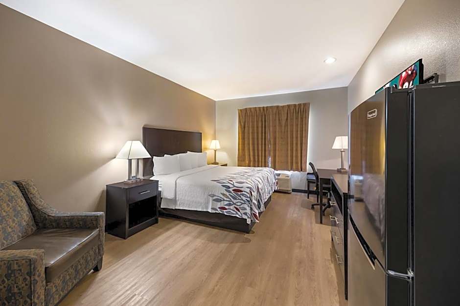 Photo 1 of 7 of Superior 1 King Bed
