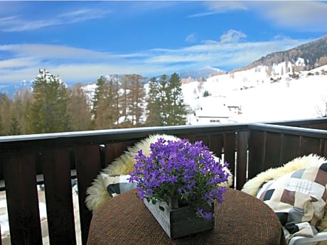 Classic Triple Room with Balcony