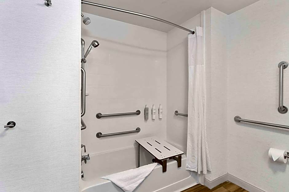 Hampton Inn And Suites By Hilton Columbus Scioto Downs, Oh