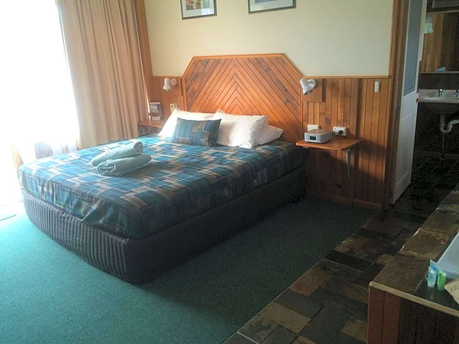 Pelicans Motel San Remo