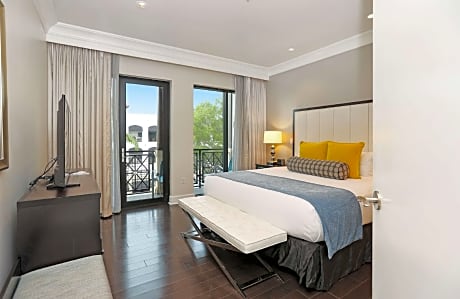 Pool View Deluxe DoubleﾠDeluxe View Double