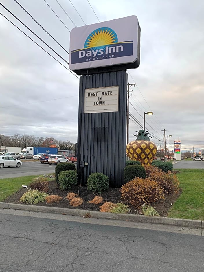 Days Inn by Wyndham Winchester