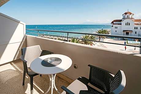 Superior Double or Twin Room with Side Seaview and Square view