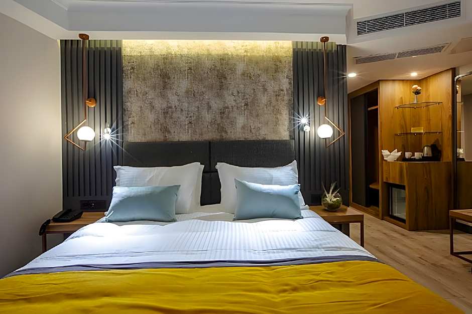 Kayhan City Hotel