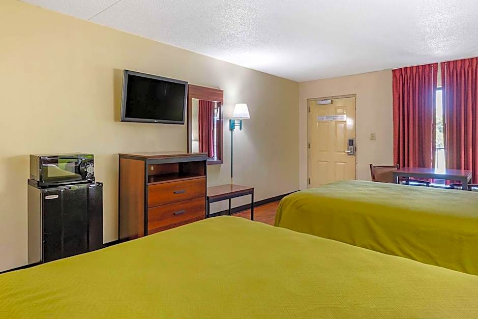 Econo Lodge Fayetteville I-95