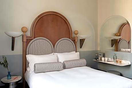 Small Single Room
