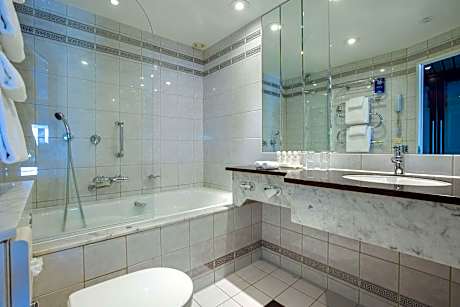 Suite, 1 Bedroom (1 King Bed)