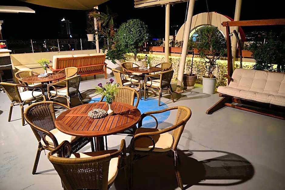 May Park Hotel