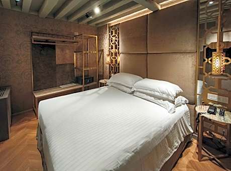 Family Suite Ground Floor Annex Building