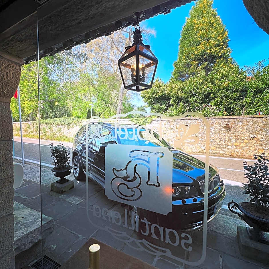 Hotel Santillana