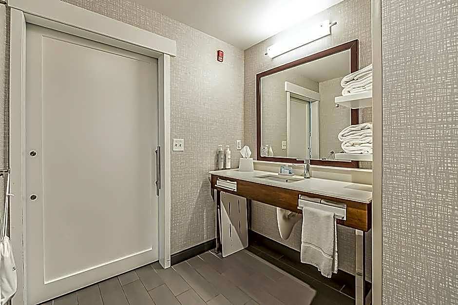 Hampton Inn & Suites Howell