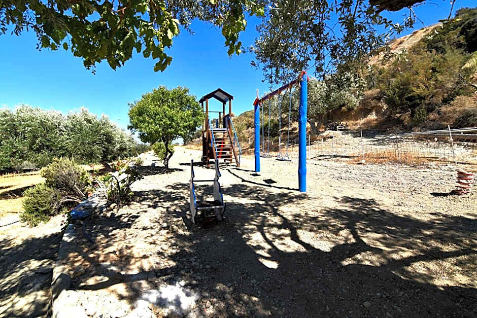 Vardes Hotel Studios