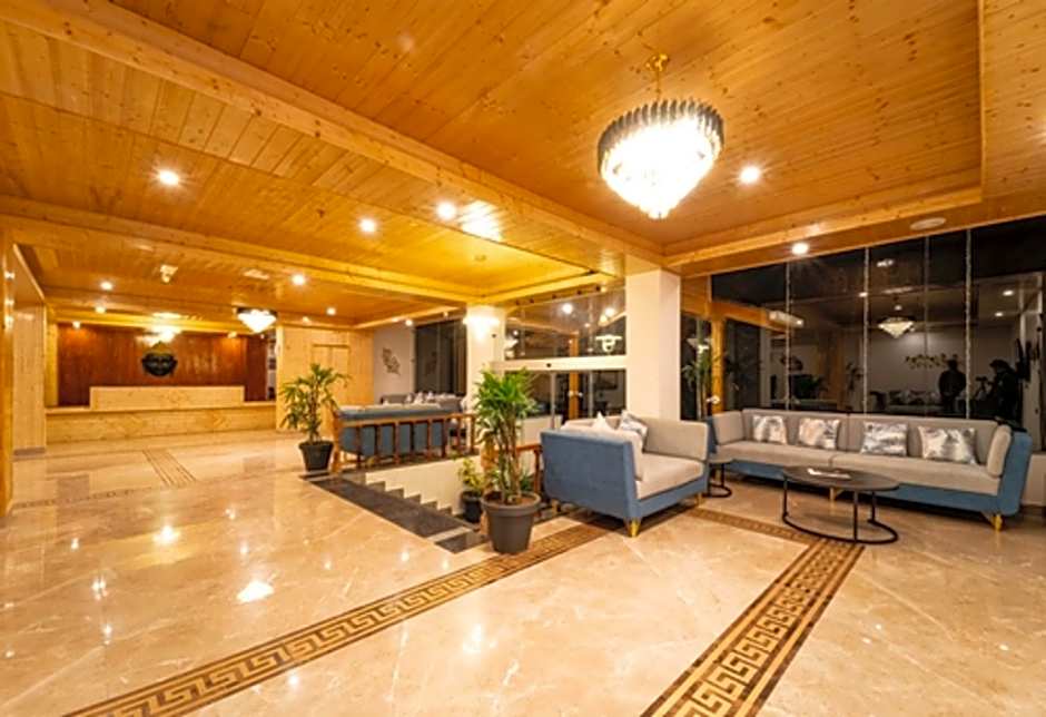 The Whitestone Inn & Suites ( A Centrally Heated Mountain & Valley View )