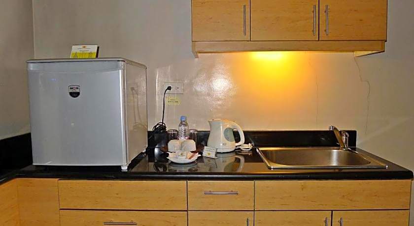 Baguio Burnham Suites Hotel