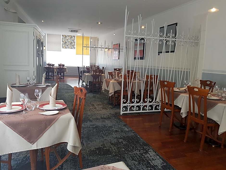 Logis Hôtel Le Lion d'Or