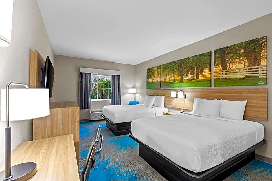 Days Inn & Suites by Wyndham Union City