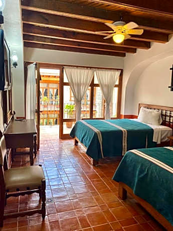 Classic Quadruple Room