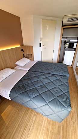Standard - 2 Single Beds