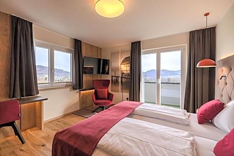 Single Room with Lake View