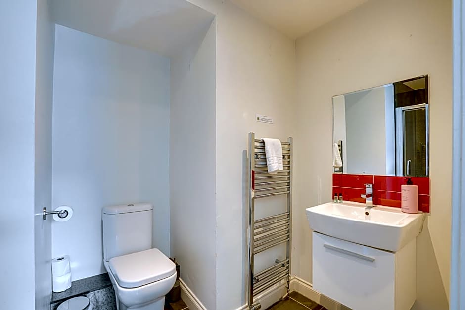 The County Hotel - Self Check-In, Ultra Fast WI-FI, Free Parking, Central Location