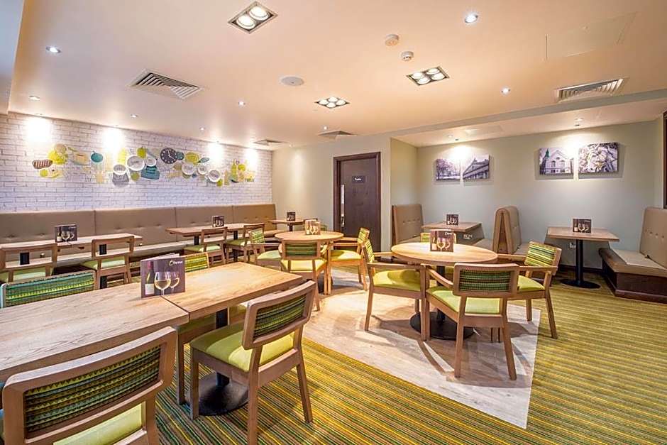 Premier Inn Banbury - M40 J11