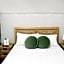 Geraldton Shoreline Lodge