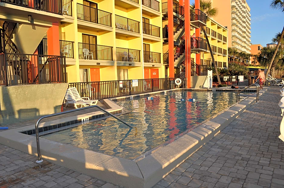 Ramada by Wyndham Panama City Beach / Beachfront