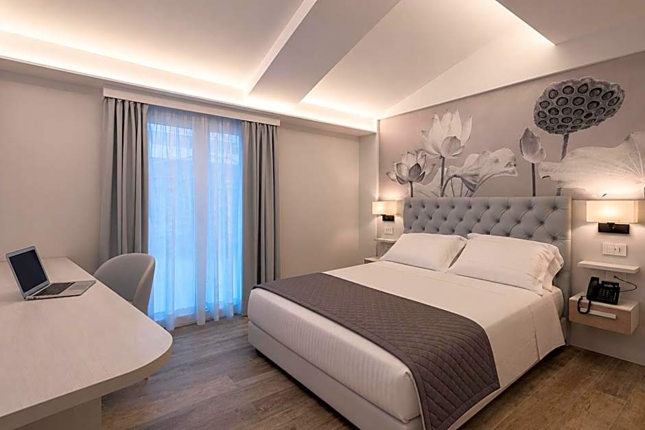 Petit Hotel