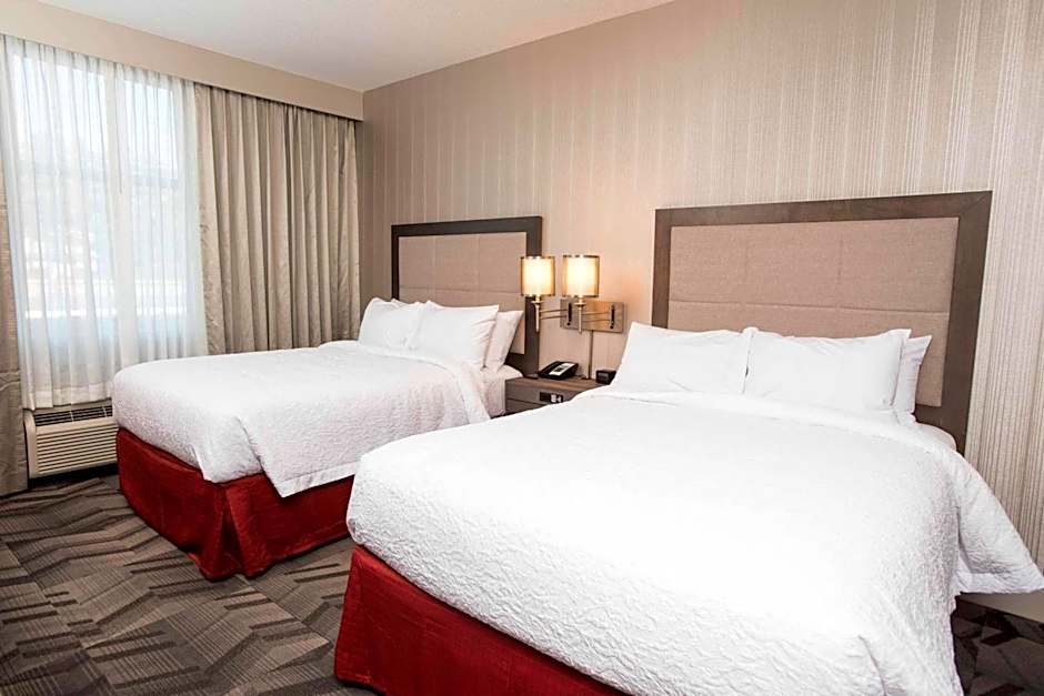 Hampton Inn By Hilton & Suites Thunder Bay, Ontario, Canada