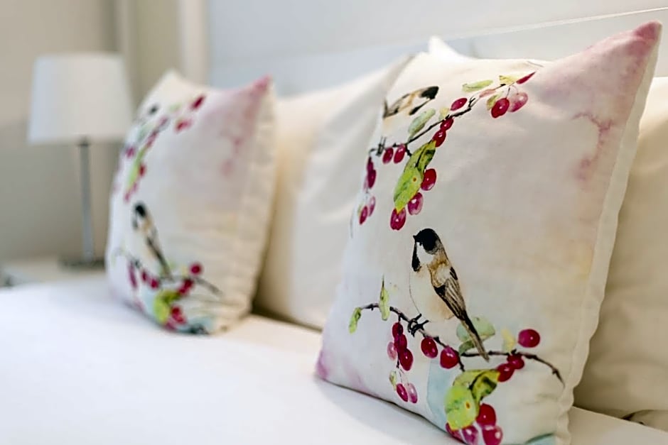 Vinyl Flat Bed & Breakfast - Rooms