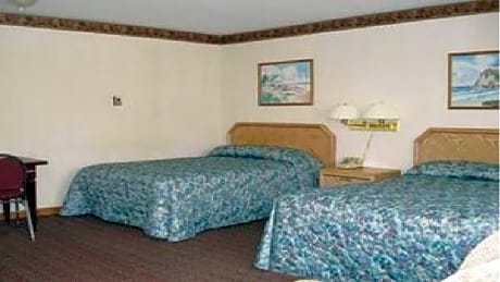 Double Room with Two Double Beds and Kitchenette