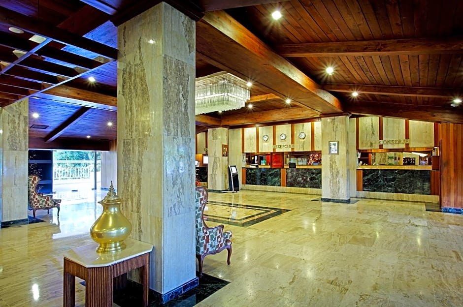 Dominican Fiesta Hotel