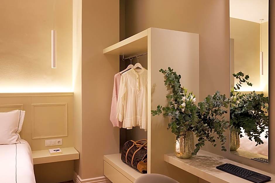 Vrachos Athens Suites