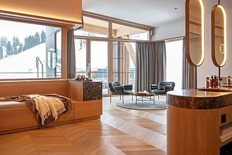 Suite with Mountain View