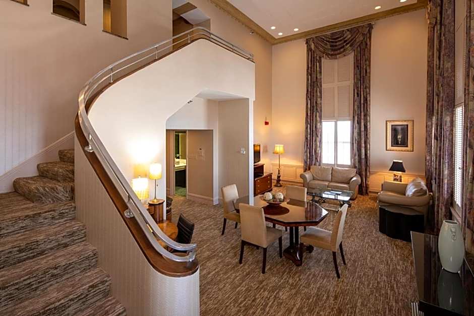 Hilton Cincinnati Netherland Plaza