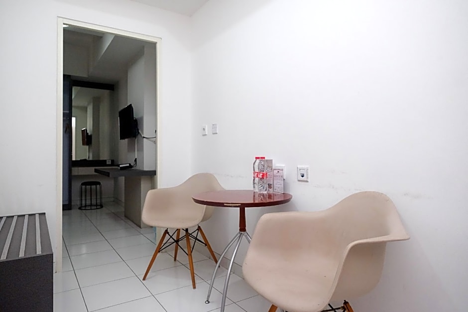 RedDoorz Apartment near Exit Toll Colomadu
