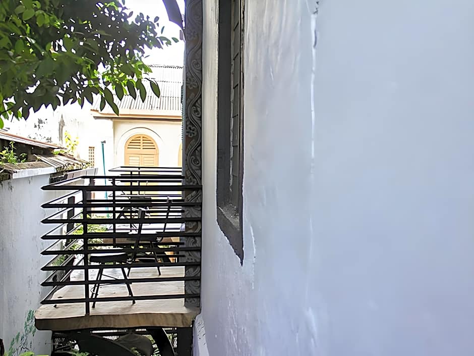 The Happy 8 Retreat @ Old Town