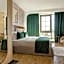 Bratus Hotel