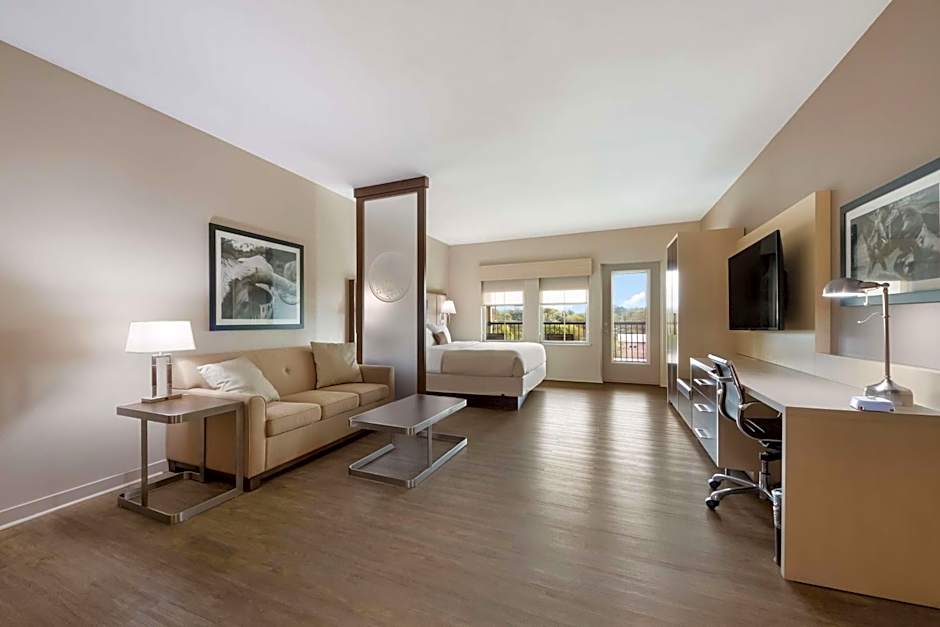 Best Western Bandera Suites & Saloon