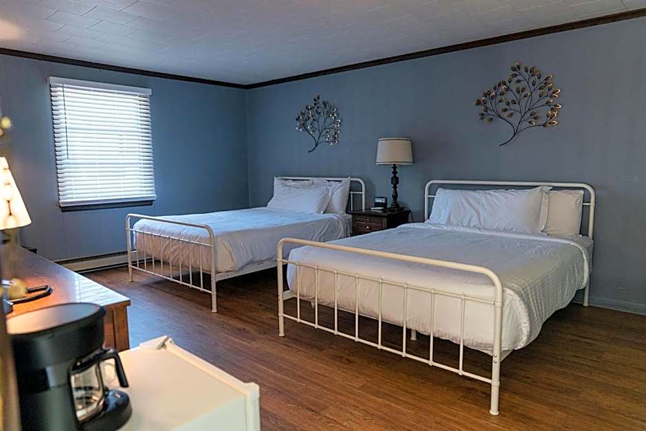 Whispering Winds Motel