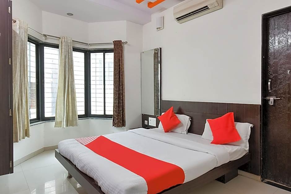 Flagship Hotel Sai Suman Palace